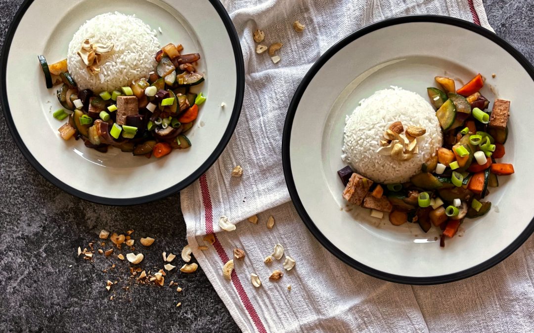 Thailändisches Gemüse süß-sauer mit Tofu